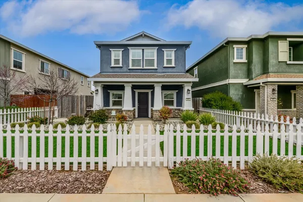 $587,500 | 813 Fenley Way, Winters, CA 95694