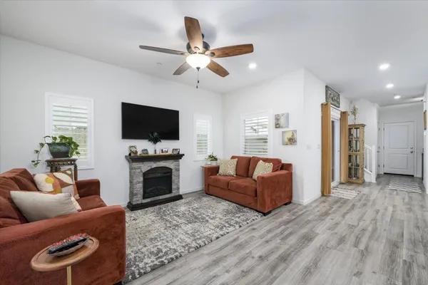$587,500 | 813 Fenley Way, Winters, CA 95694