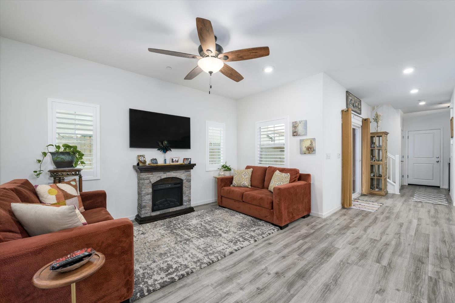 813 Fenley Way Winters, CA 95694 - Photo 4 of 27