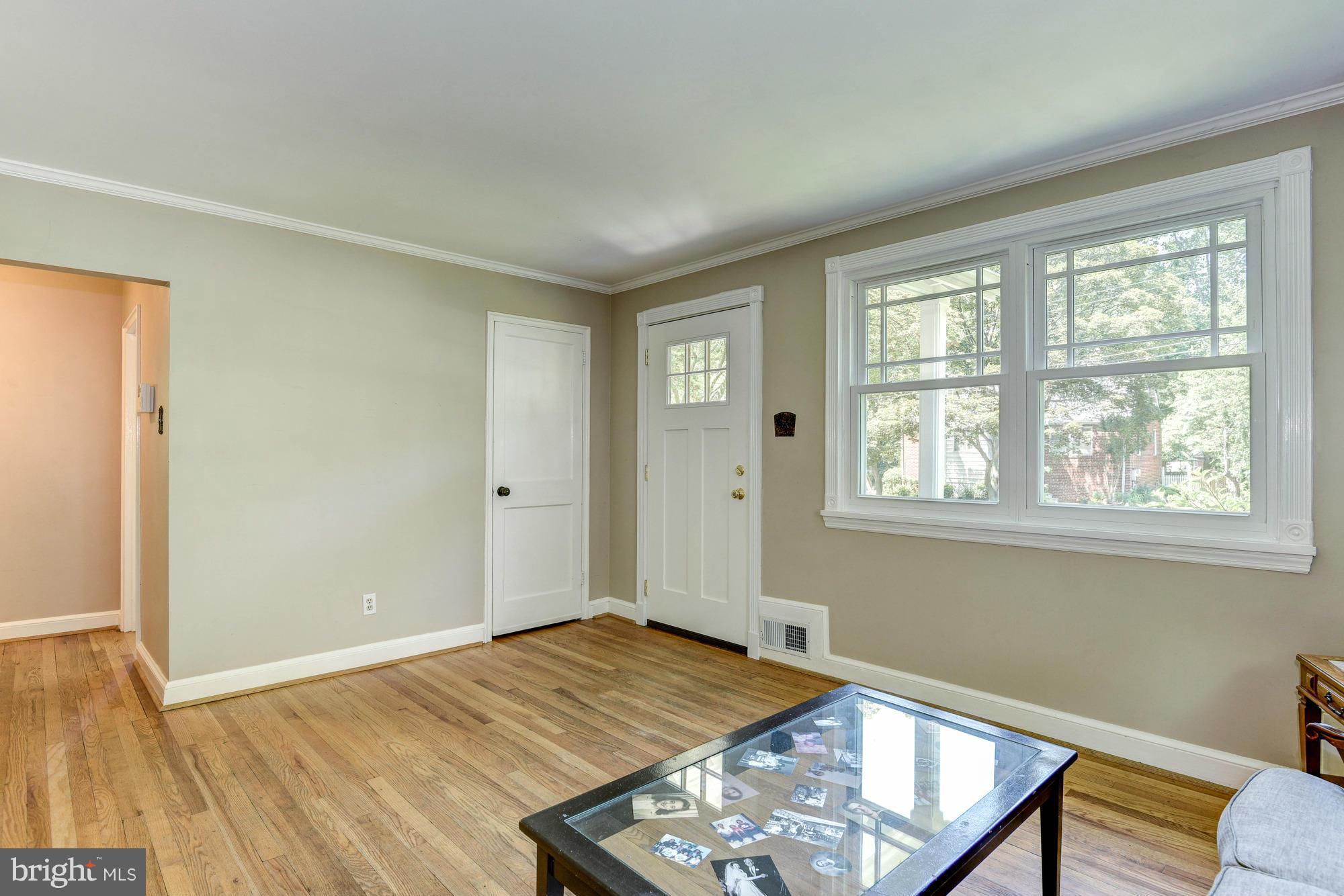 3304 Fayette Road Kensington, MD 20895 - Photo 3 of 29 Living Room