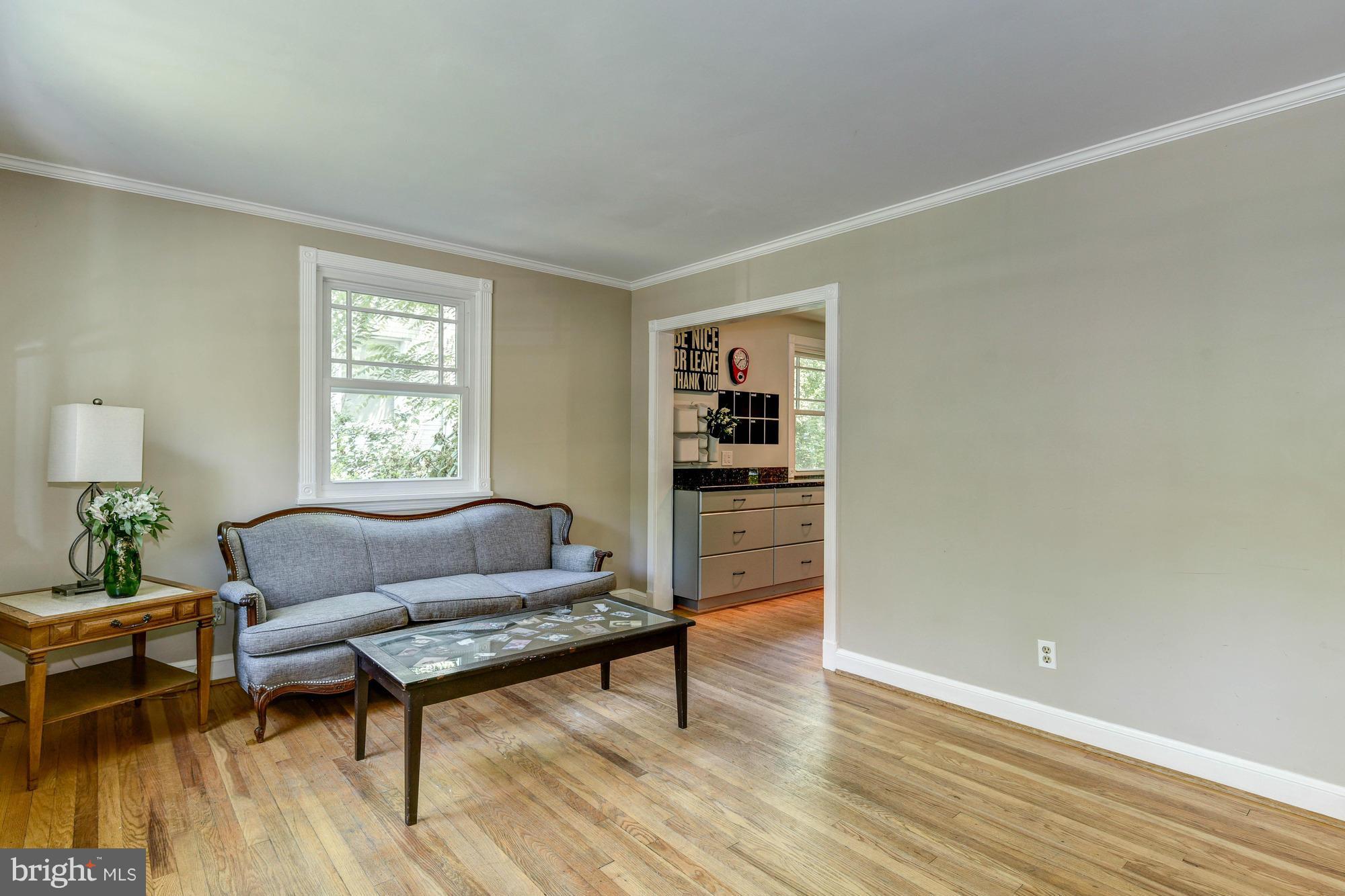 3304 Fayette Road Kensington, MD 20895 - Photo 4 of 29 Living Room