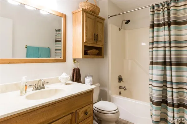 $1,800 | 115 Meadow Lane South, Columbia, IL 62236