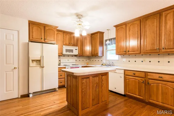 $1,800 | 115 Meadow Lane South, Columbia, IL 62236