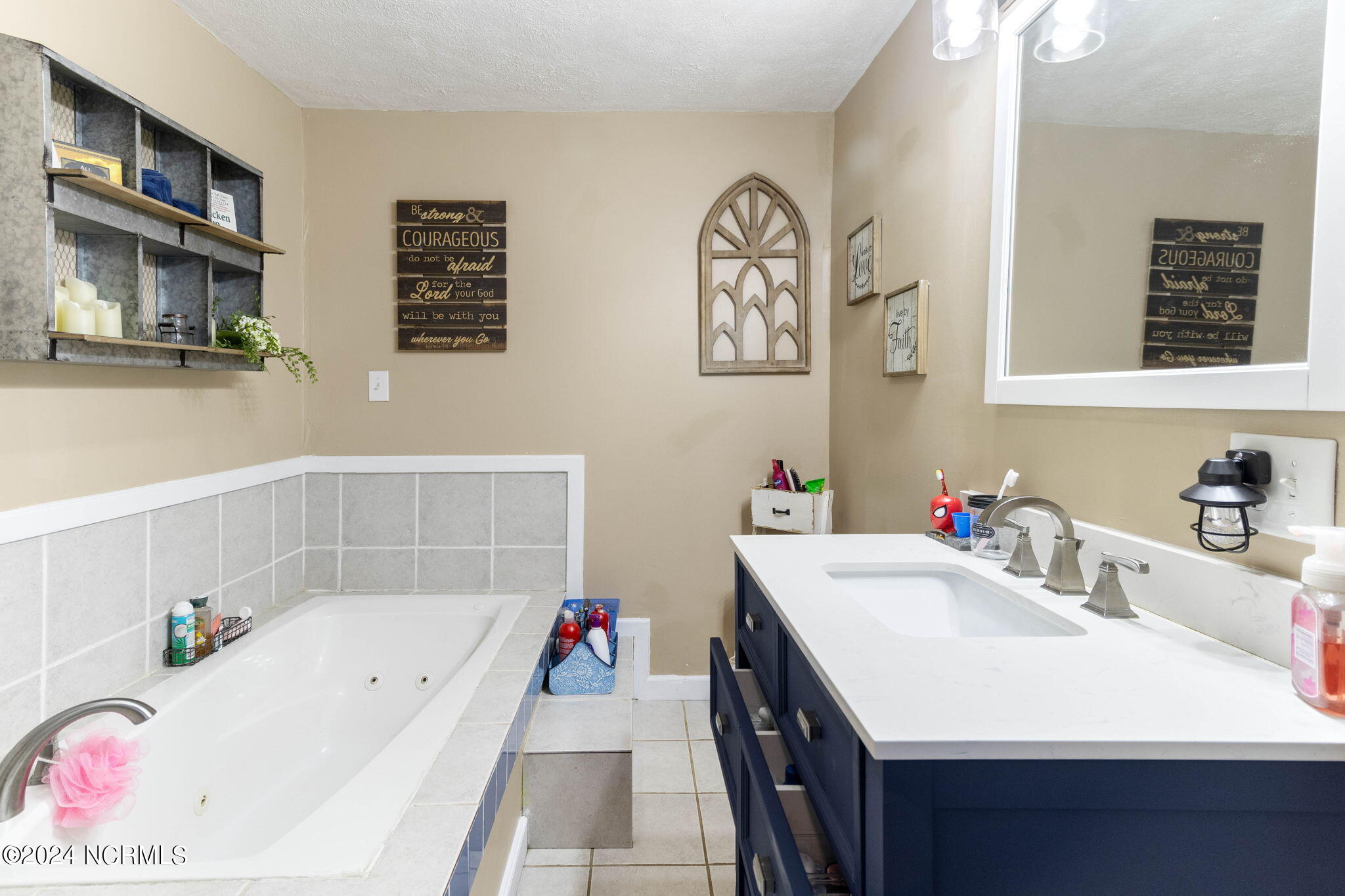 4367 M M Ray Road Clarendon, NC 28432 - Photo 20 of 39 With Tub and Shower