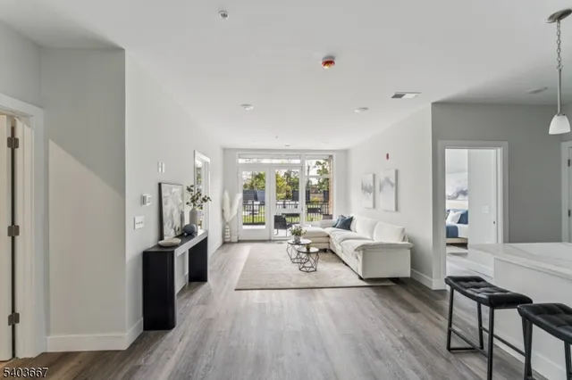 $3,150 | 140 West Webster Avenue, Unit 214, Roselle Park, NJ 07204