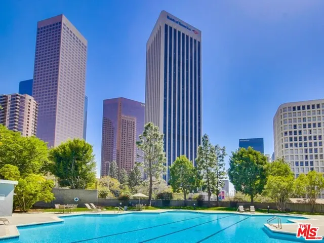 a view of a tennis court