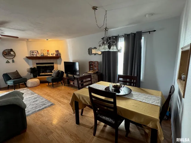 $1,575 | 2605 Chase Drive, Springfield, IL 62704