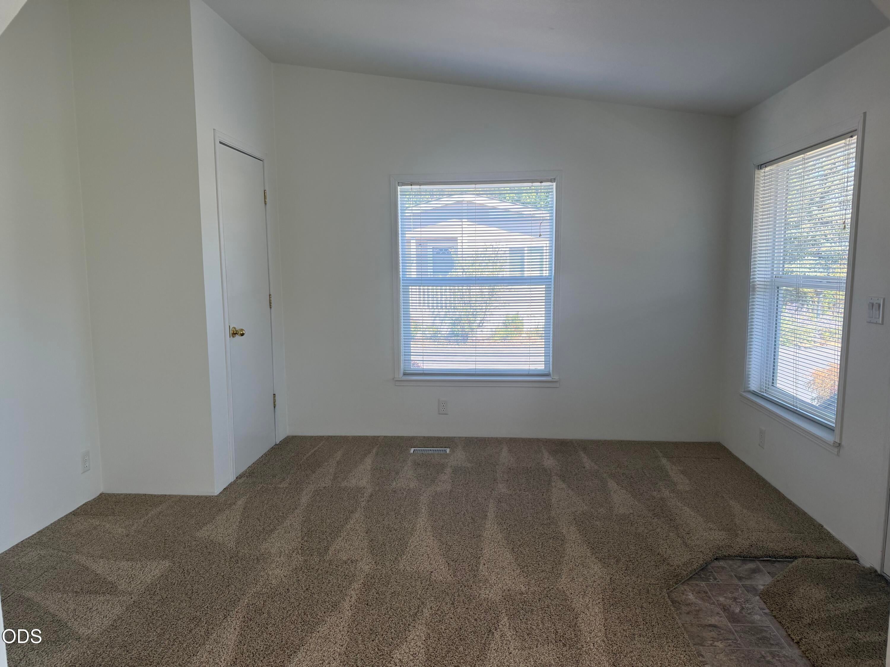 355 Colver Road, Unit 25 Talent, OR 97540 - Photo 3 of 18 Gallery Image 3