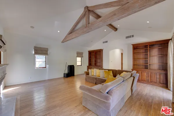 $20,000 | 9530 Hidden Valley Road, Beverly Hills, CA 90210