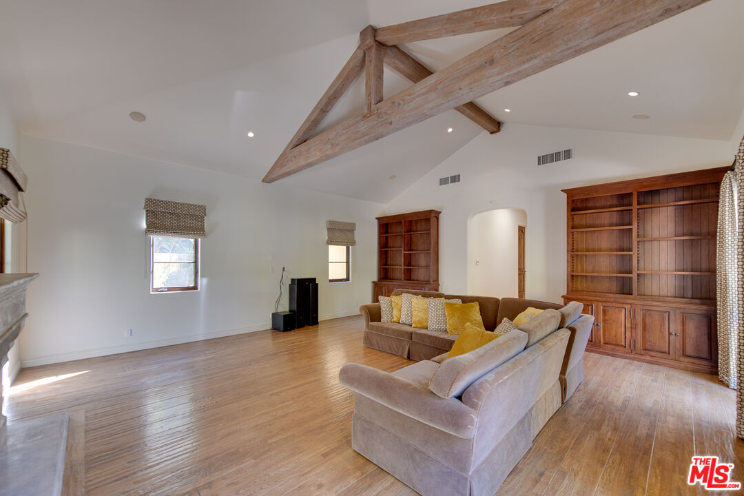 9530 Hidden Valley Road Beverly Hills, CA 90210 - Photo 15 of 42