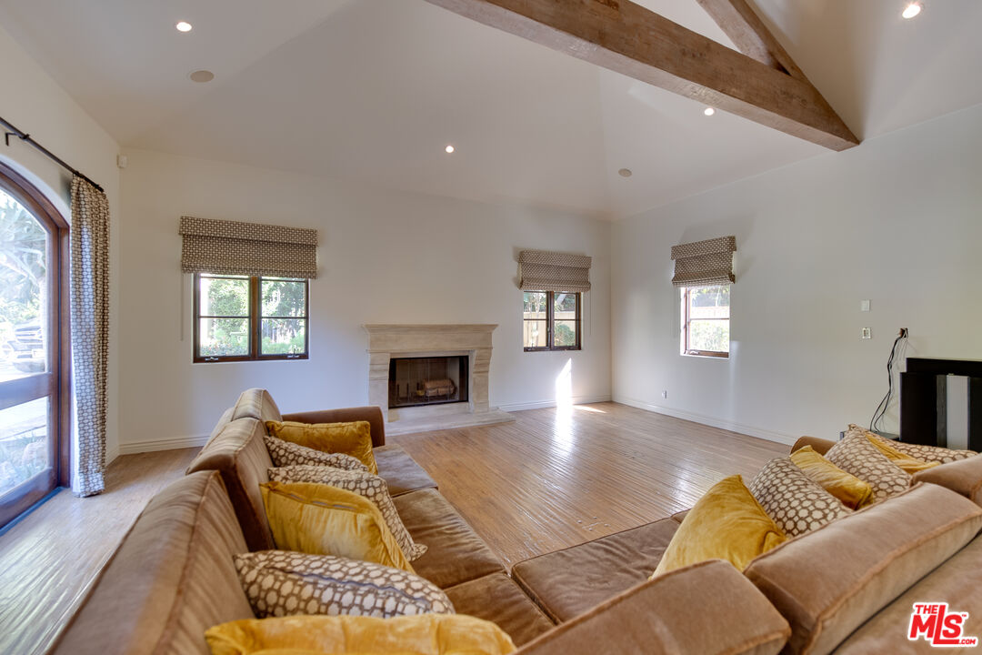 9530 Hidden Valley Road Beverly Hills, CA 90210 - Photo 16 of 42