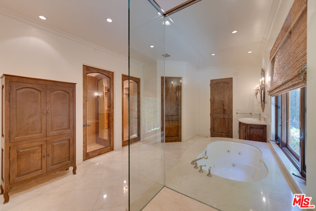 9530 Hidden Valley Road Beverly Hills, CA 90210 - Photo 25 of 42