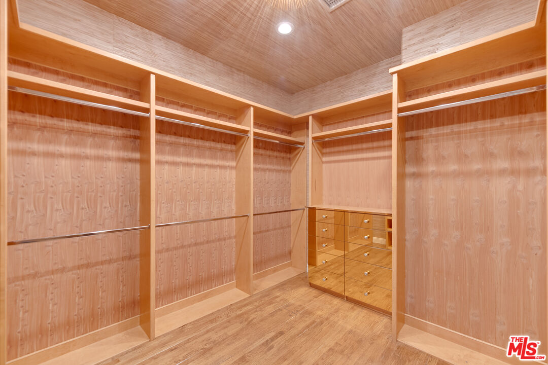 9530 Hidden Valley Road Beverly Hills, CA 90210 - Photo 26 of 42
