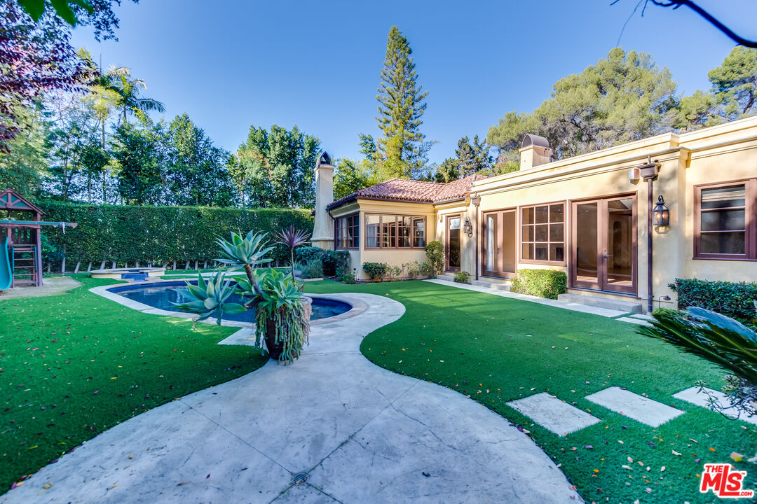 9530 Hidden Valley Road Beverly Hills, CA 90210 - Photo 38 of 42