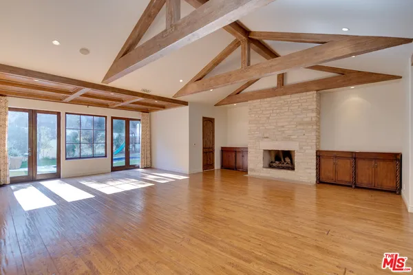 $20,000 | 9530 Hidden Valley Road, Beverly Hills, CA 90210