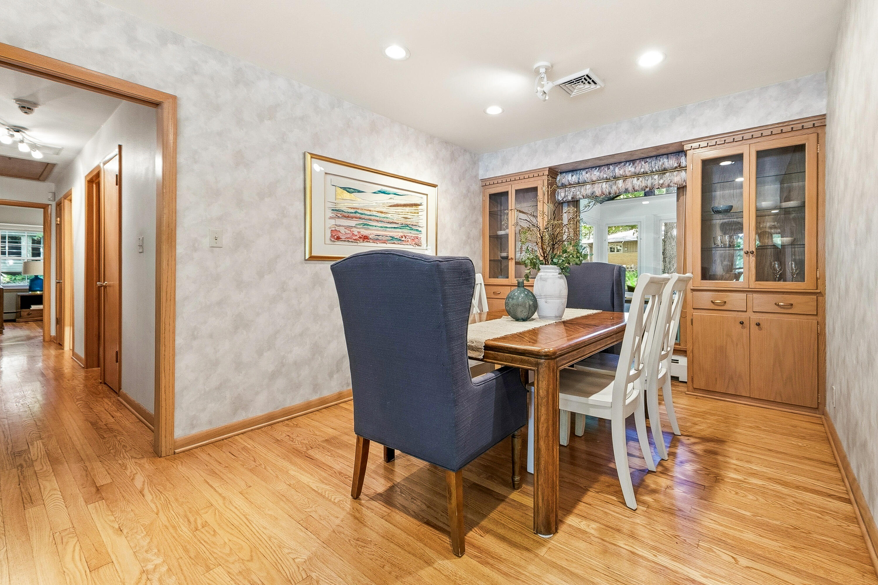 2336 West Green Tree Road Glendale, WI 53209 - Photo 25 of 58 Dining Room