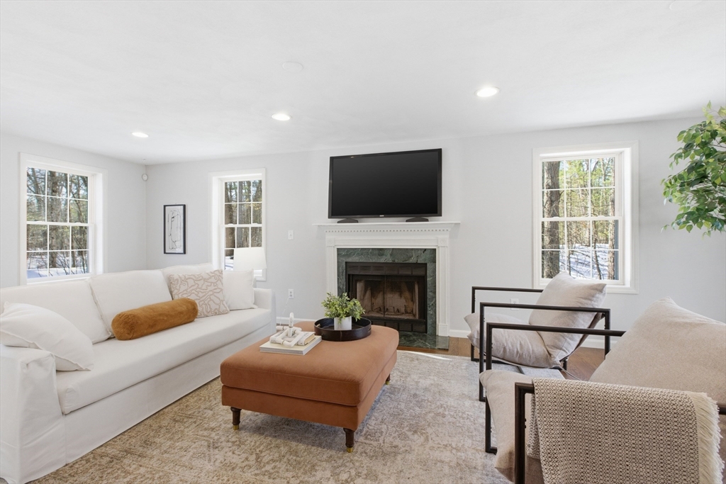 22 Flushing Pond Road Westford, MA 01886 - Photo 12 of 37