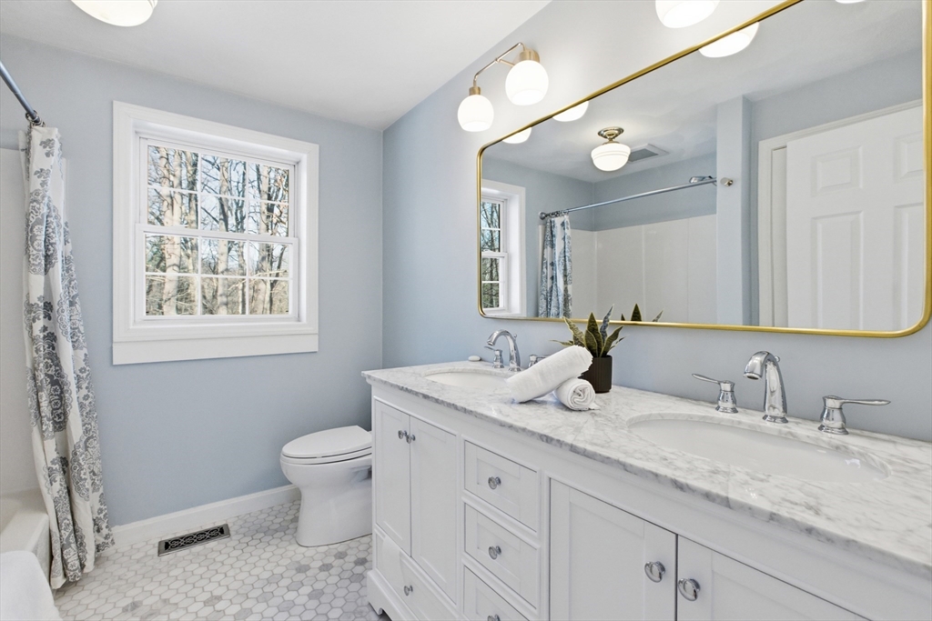 22 Flushing Pond Road Westford, MA 01886 - Photo 17 of 37