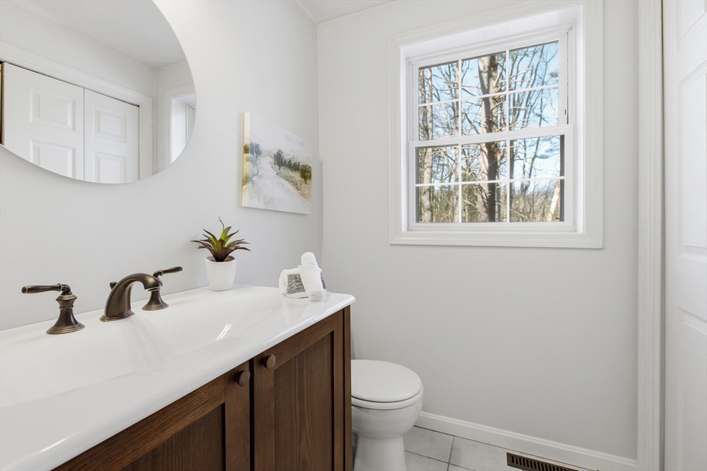 22 Flushing Pond Road Westford, MA 01886 - Photo 27 of 37