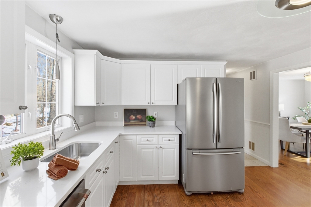 22 Flushing Pond Road Westford, MA 01886 - Photo 7 of 37