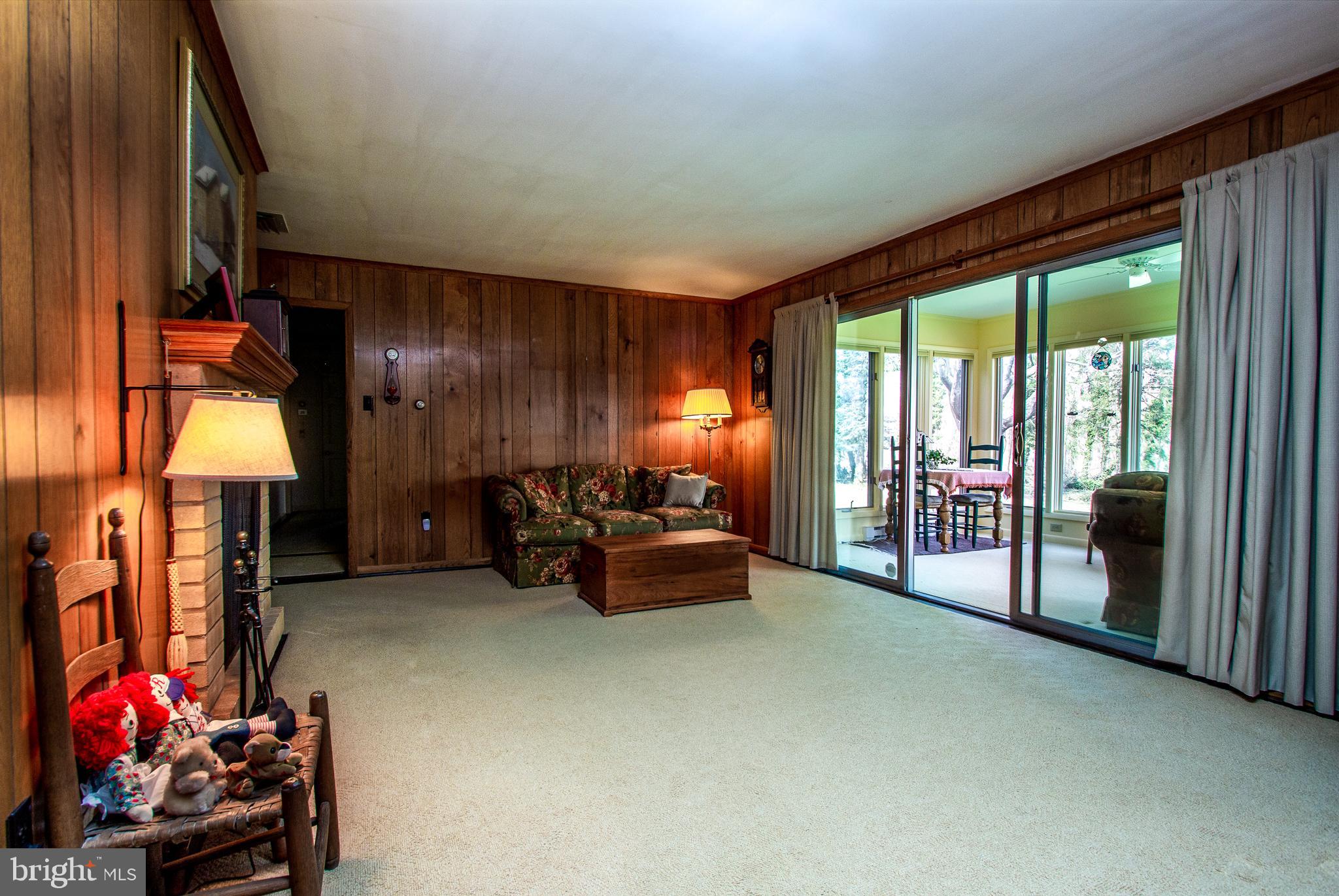 19610 Meadowbrook Road Hagerstown, MD 21742 - Photo 11 of 30 FAMILY ROOM