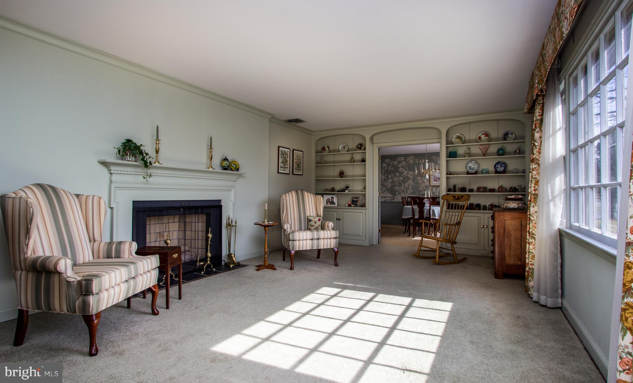19610 Meadowbrook Road Hagerstown, MD 21742 - Photo 24 of 30 LIVING ROOM
