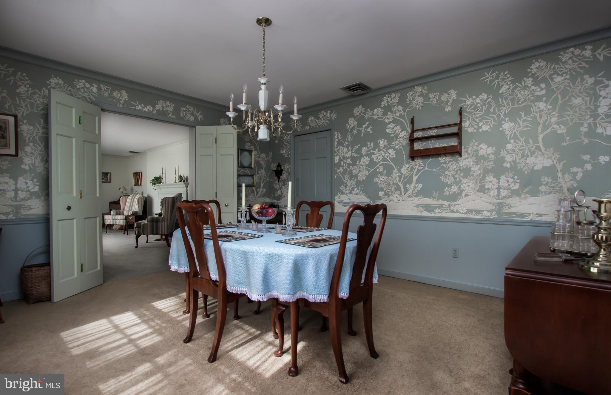 19610 Meadowbrook Road Hagerstown, MD 21742 - Photo 29 of 30 DINNING ROOM