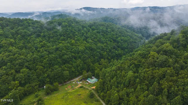 $650,000 | 1446 Brooks Road, Sneedville, TN 37869