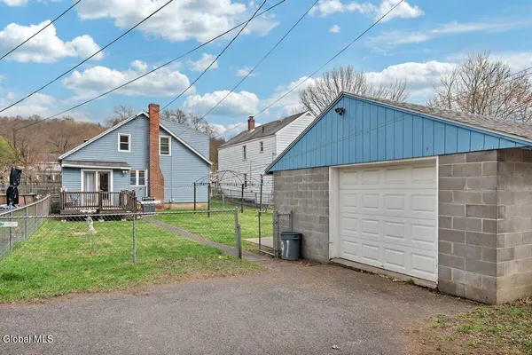$234,000 | 481 7th Avenue, Troy, NY 12182