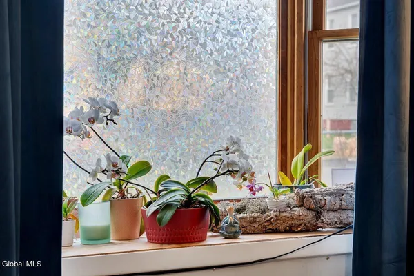 $234,000 | 481 7th Avenue, Troy, NY 12182