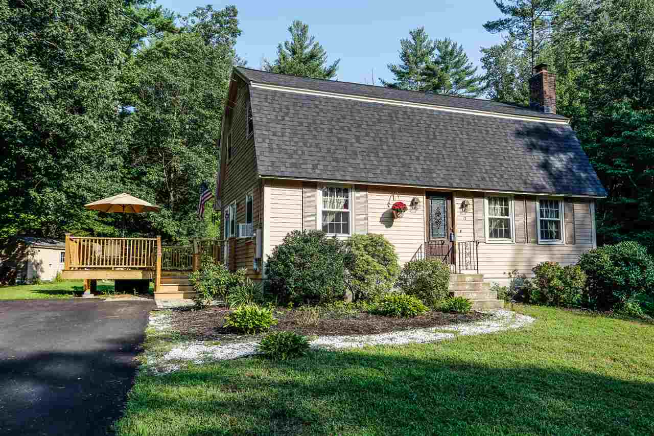 17 North Meadow Road Amherst, NH 03031 - Photo 1 of 24