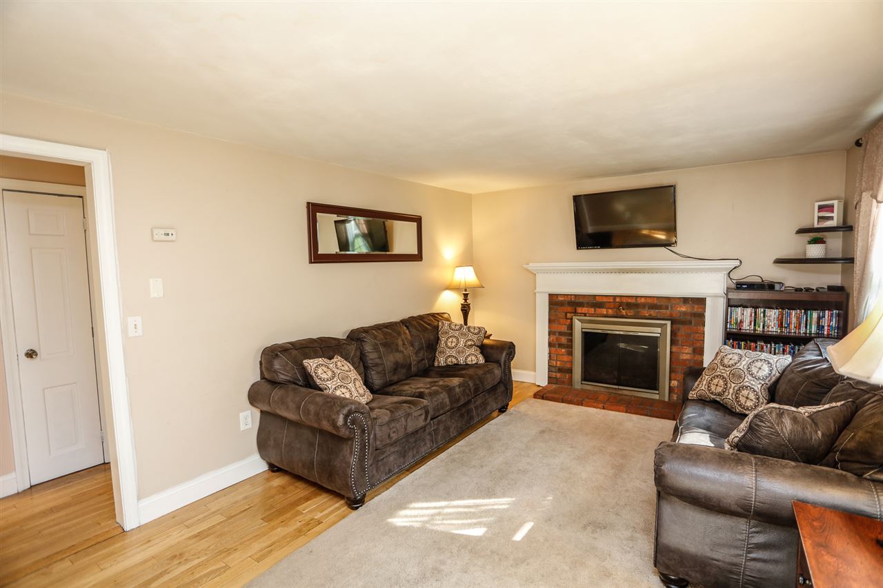 17 North Meadow Road Amherst, NH 03031 - Photo 7 of 24