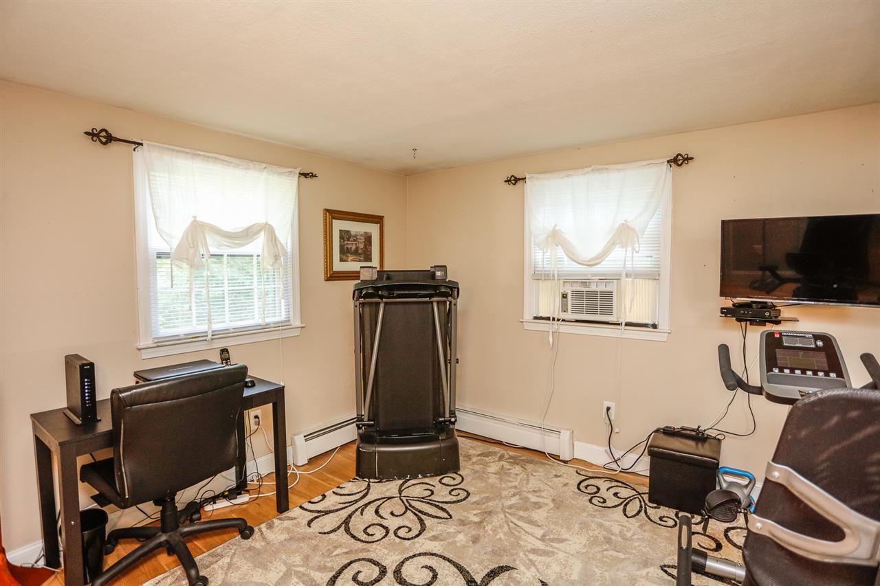 17 North Meadow Road Amherst, NH 03031 - Photo 8 of 24