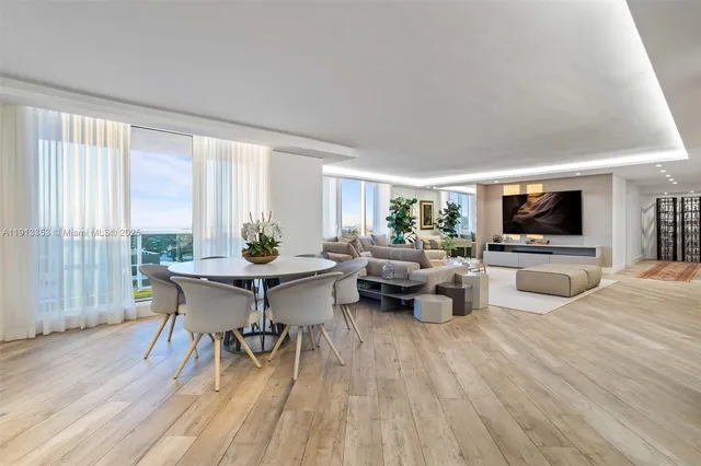 $5,500,000 | 2301 Collins Avenue, Unit 1432, Miami Beach, FL 33139