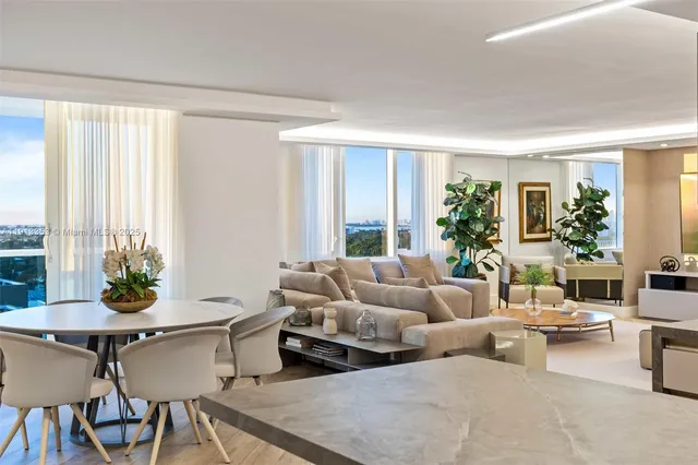 $5,500,000 | 2301 Collins Avenue, Unit 1432, Miami Beach, FL 33139