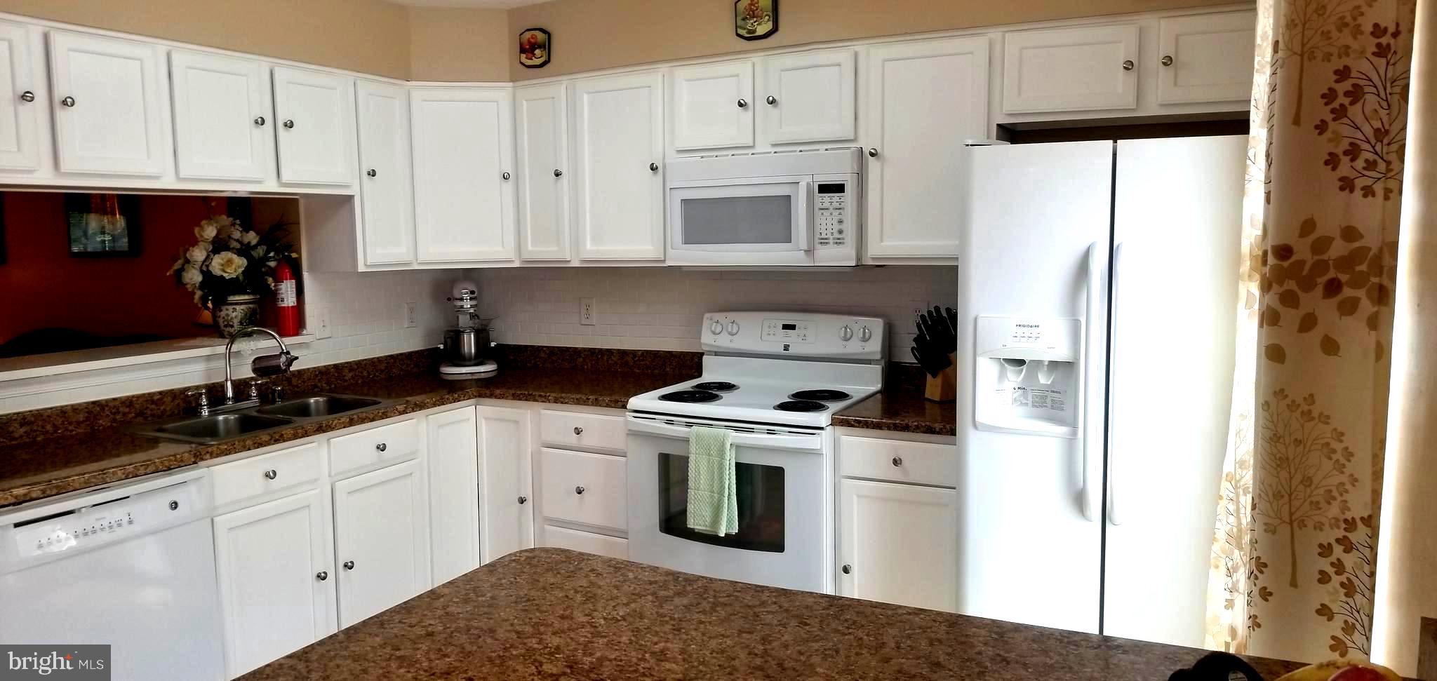 1929 Cross Trails Road Baltimore, MD 21244 - Photo 7 of 29 Updated Kitchen with plenty of counter Space