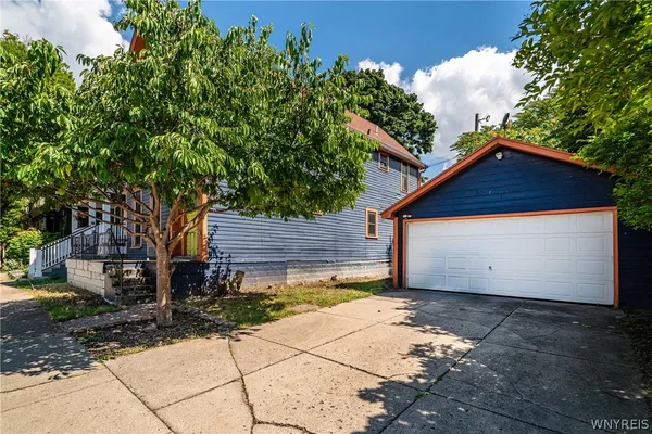 $427,000 | 107 College Street, Buffalo, NY 14201