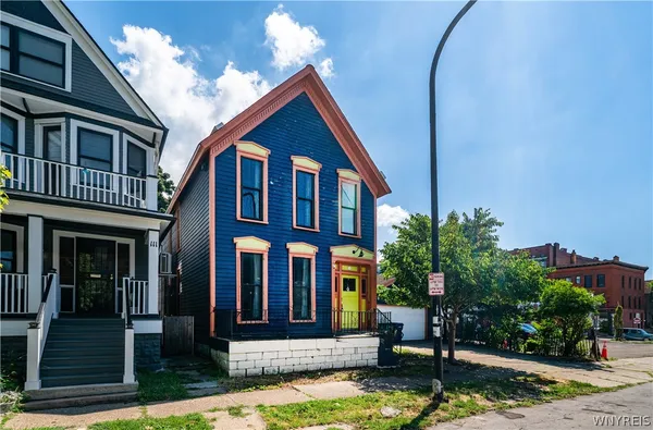 $427,000 | 107 College Street, Buffalo, NY 14201