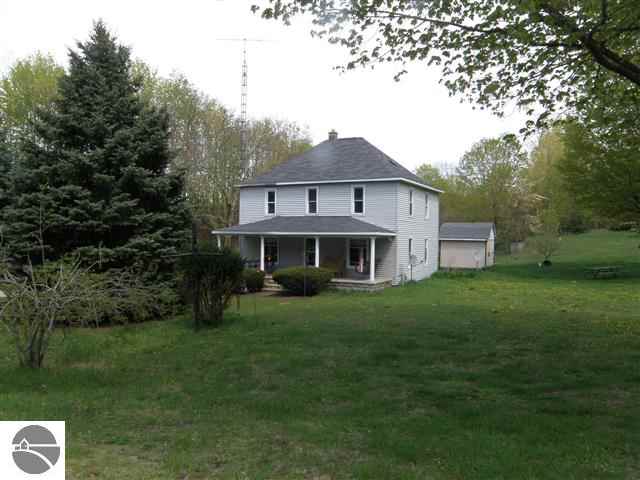 6575 Hunt Road Arcadia, MI 49613 - Photo 2 of 36 1791779-1.JPG