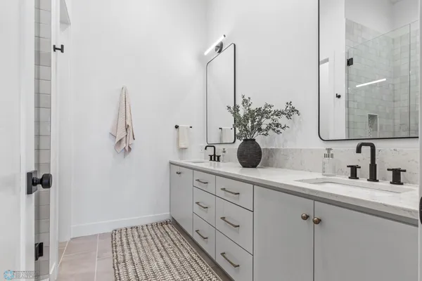 $798,000 | 505 Oak Street North, Unit 501, Fargo, ND 58102