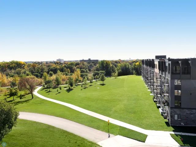 $798,000 | 505 Oak Street North, Unit 501, Fargo, ND 58102