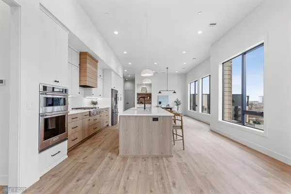 $798,000 | 505 Oak Street North, Unit 501, Fargo, ND 58102