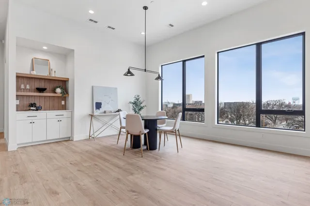 $798,000 | 505 Oak Street North, Unit 501, Fargo, ND 58102