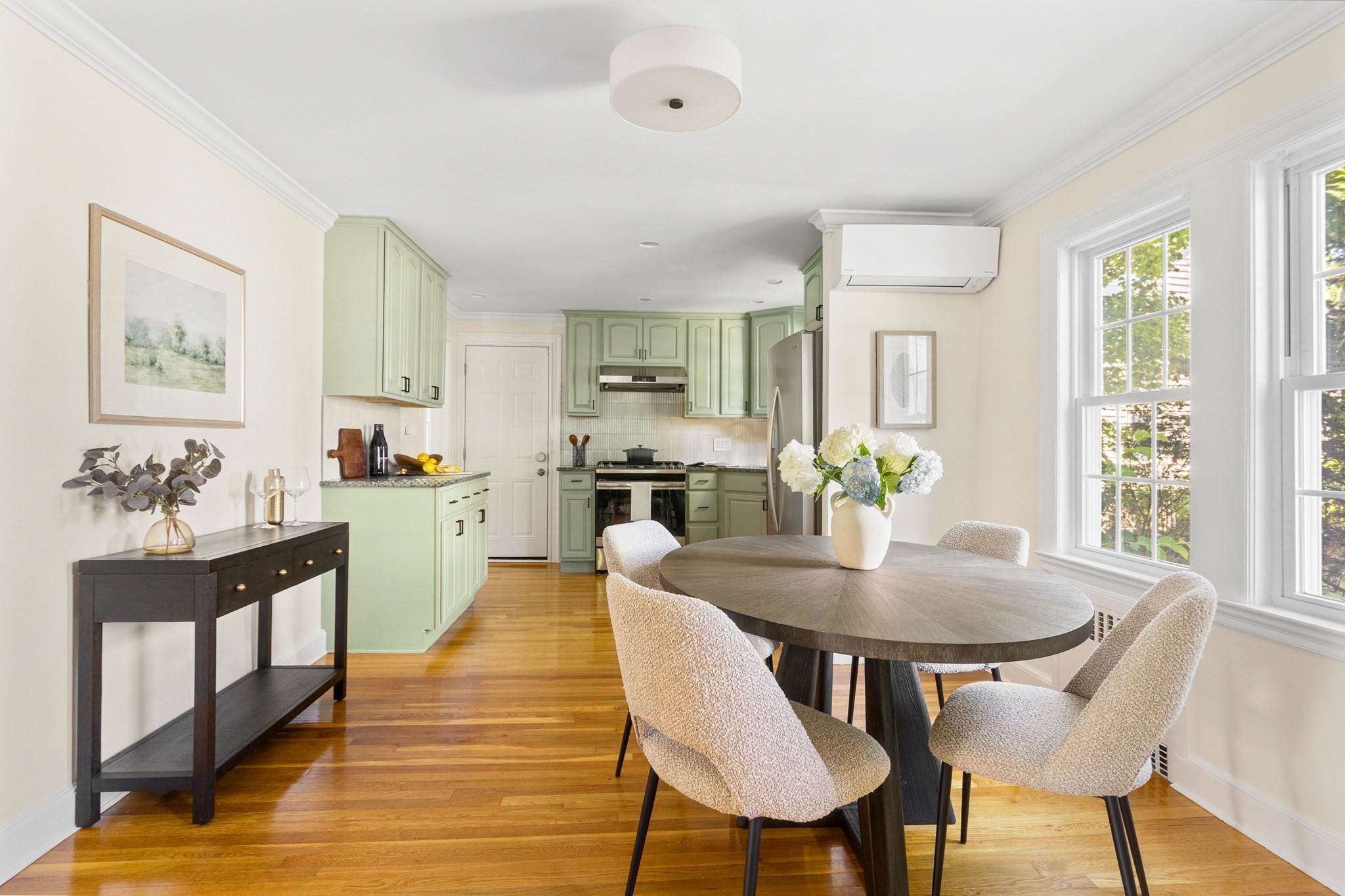 9 Wessex Road, Unit 1 Newton, MA 02459 - Photo 9 of 24 Gallery Image 9