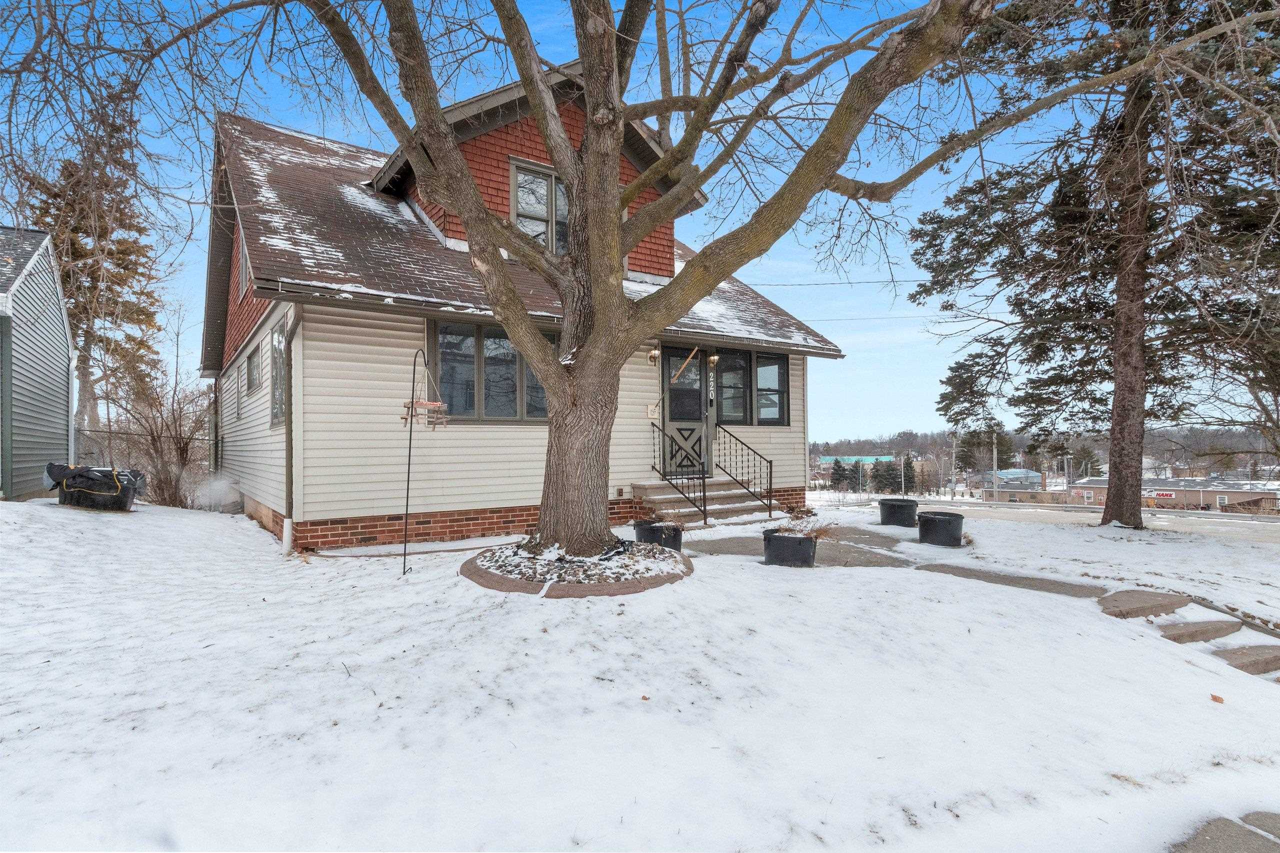 220 Green Bay Road Denmark, WI 54208 - Photo 2 of 45
