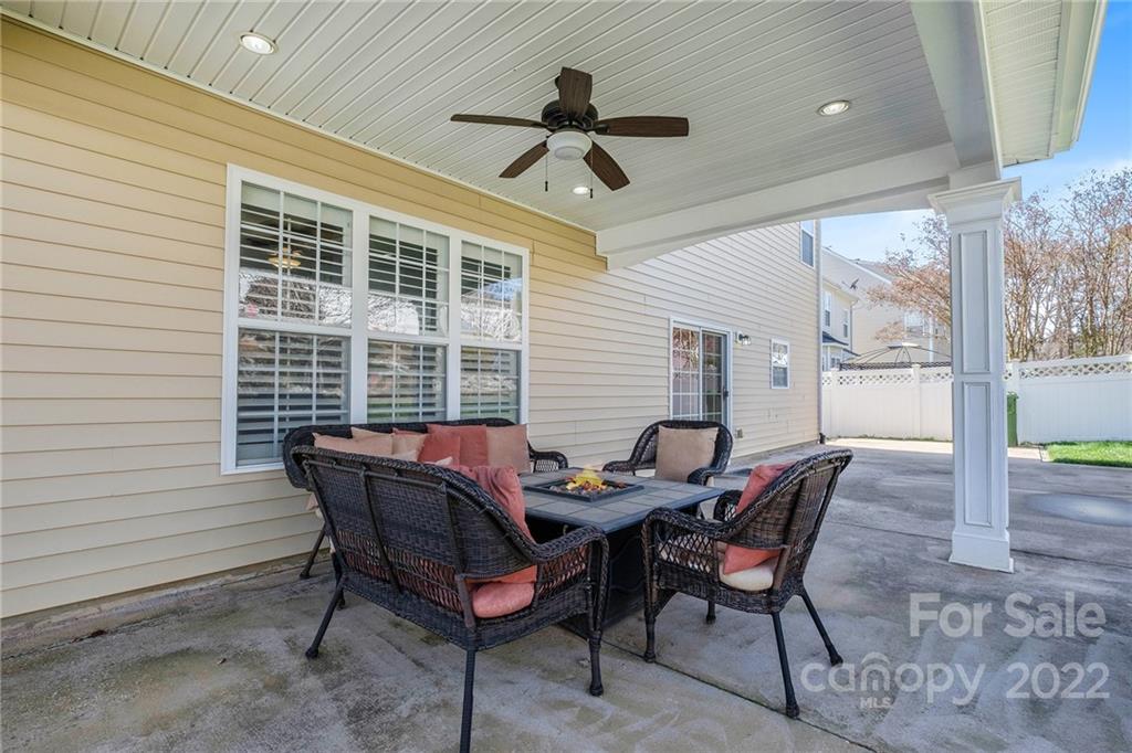 14410 Winged Teal Road Charlotte, NC 28278 - Photo 38 of 38 a view of a dining room with furniture and window