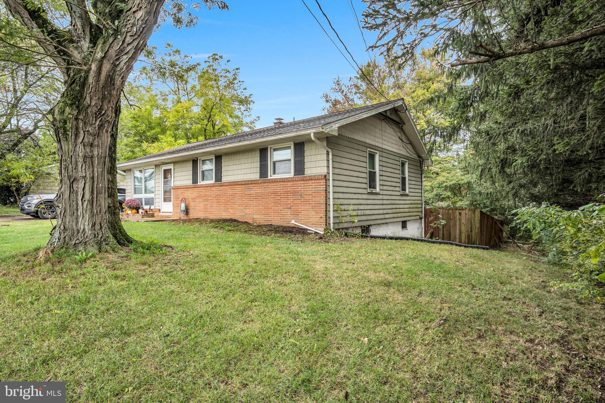 1948 Oberlin Road Harrisburg, PA 17111 - Photo 4 of 30