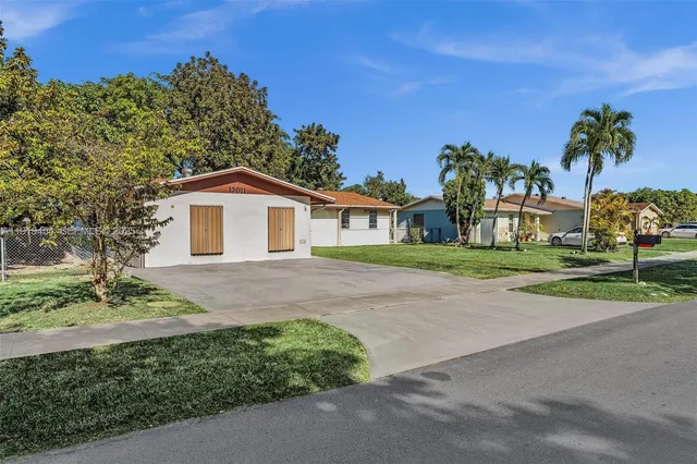 $4,000 | 13011 Southwest 80th Street, Miami, FL 33183