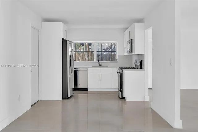 $4,000 | 13011 Southwest 80th Street, Miami, FL 33183