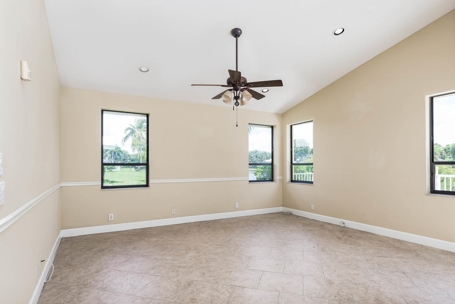 22295 Holcomb Place Boca Raton, FL 33428 - Photo 15 of 38 Family room